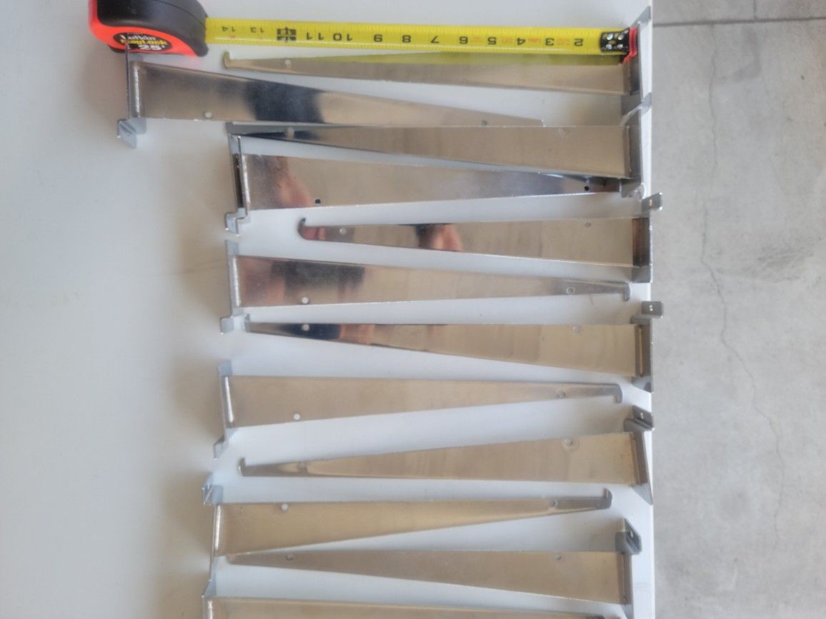 14in Chrome Standard Bracket Slatwall