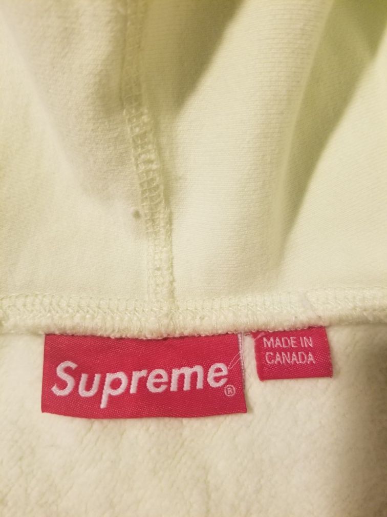 Supreme hoodie