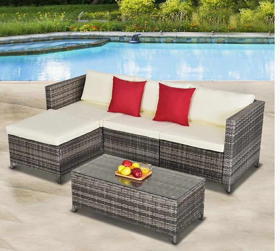 Outdoor/ All Weather Grey PE Wicker Sectional Set & Coffee Table