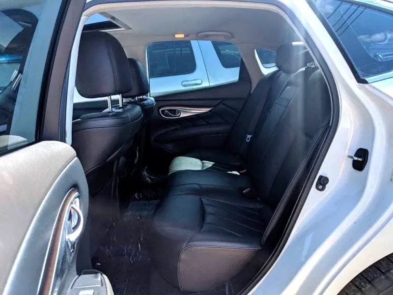 2011 Infiniti M37
