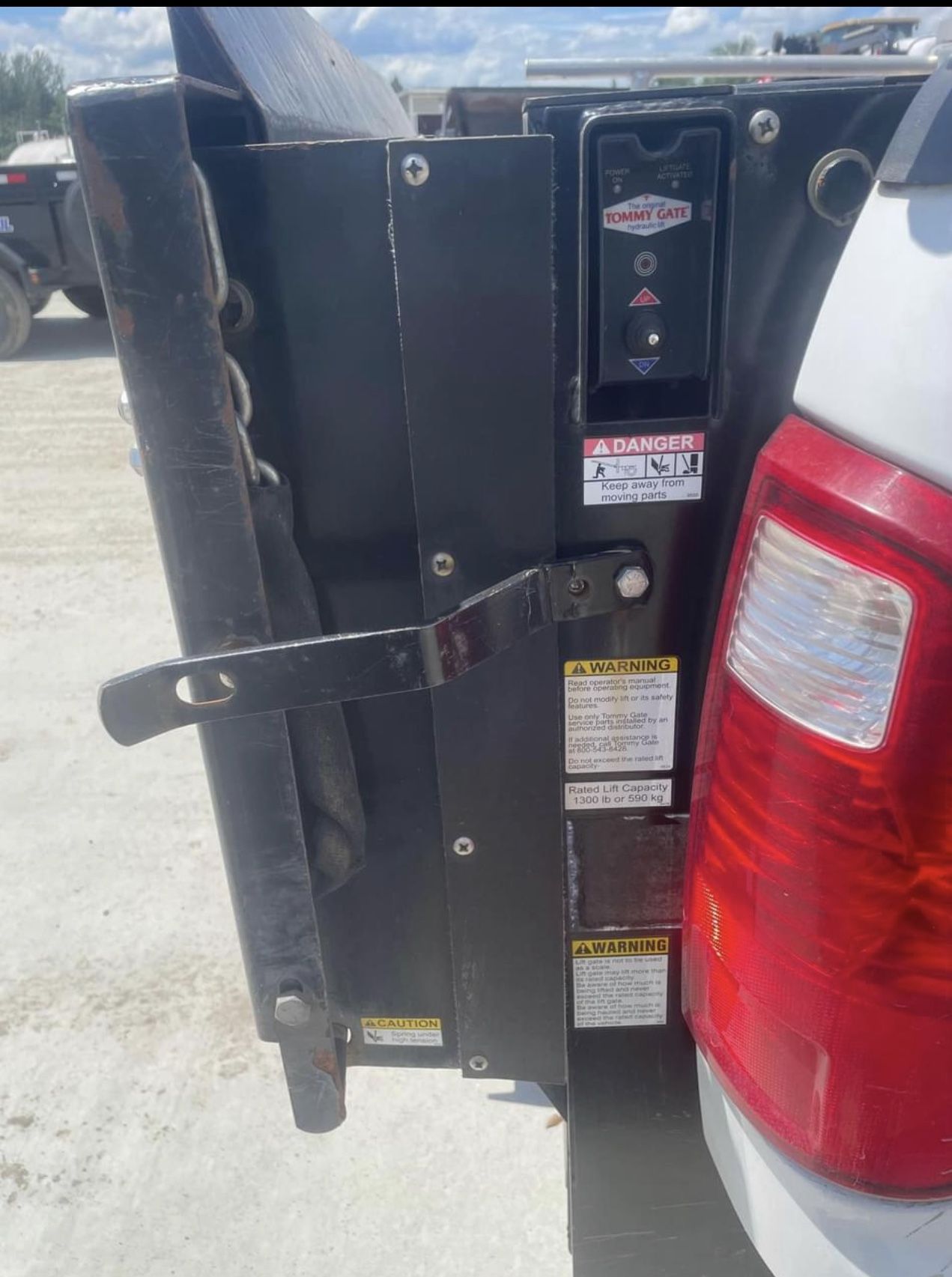 Tommy Gate Hydraulic Truck Lift