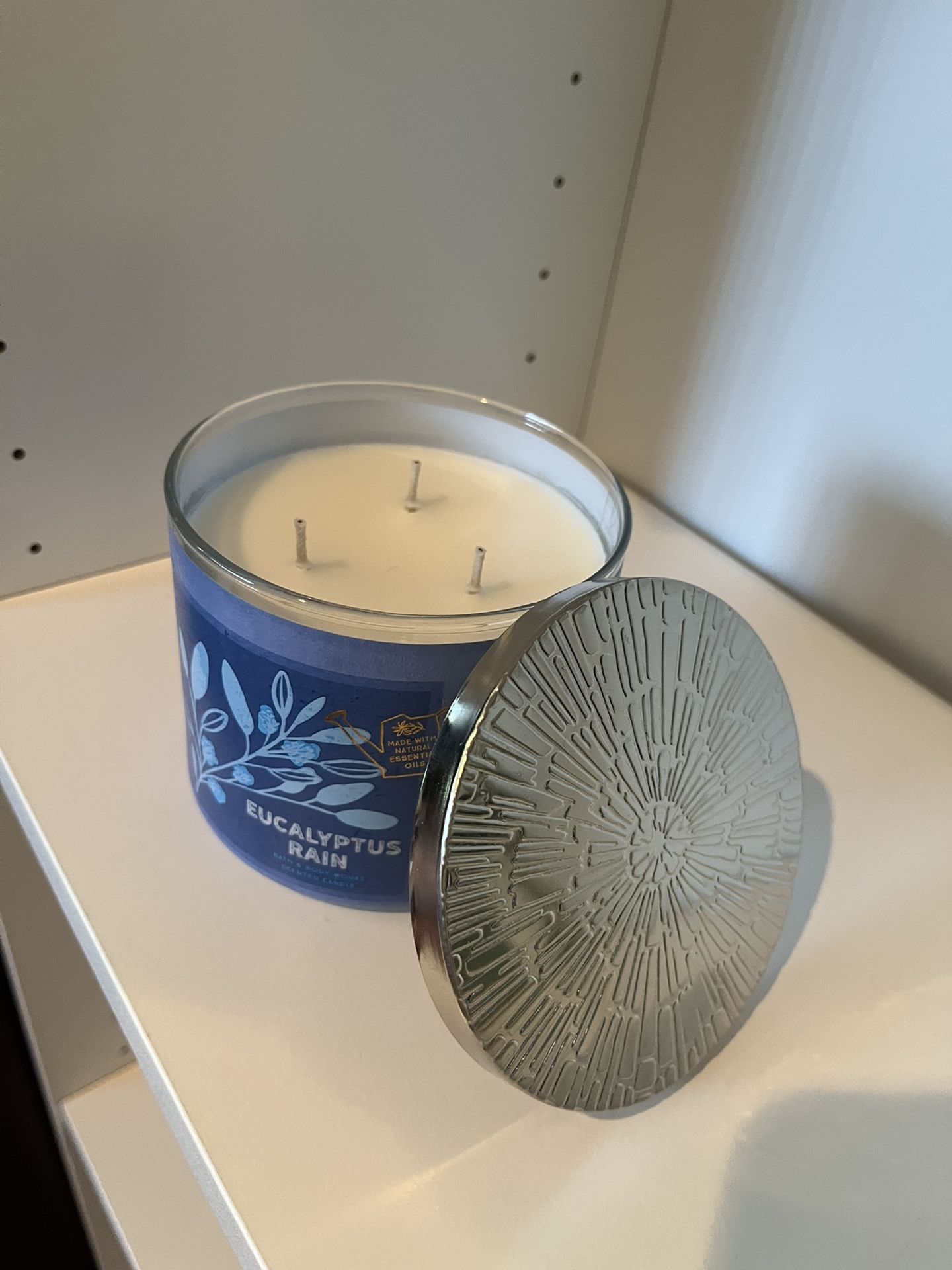 Bath and Body Works Candle (various available!)