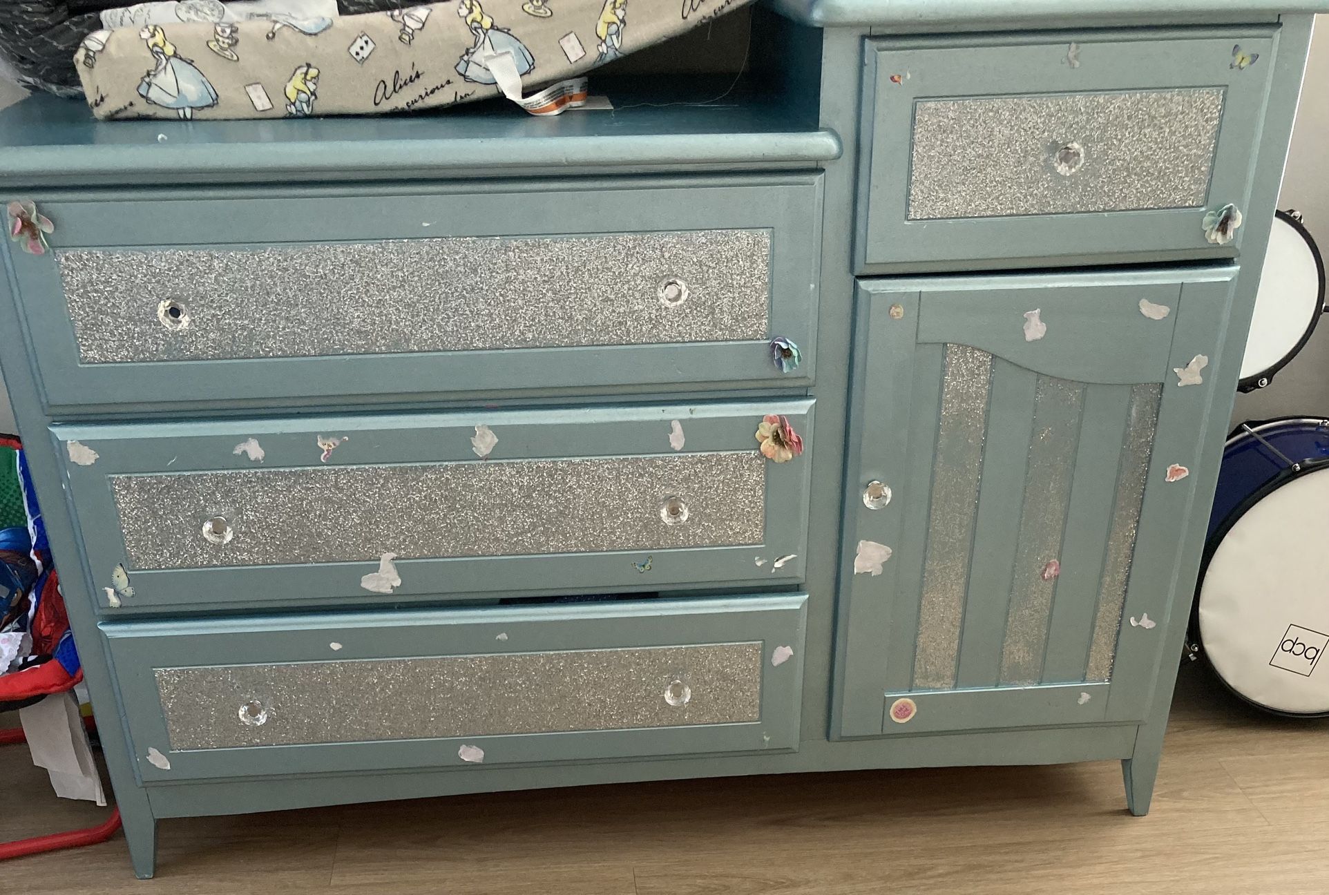 Dressers in very good condition