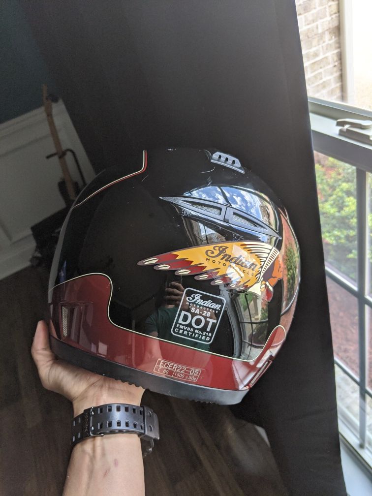 Full face motorcycle helmet