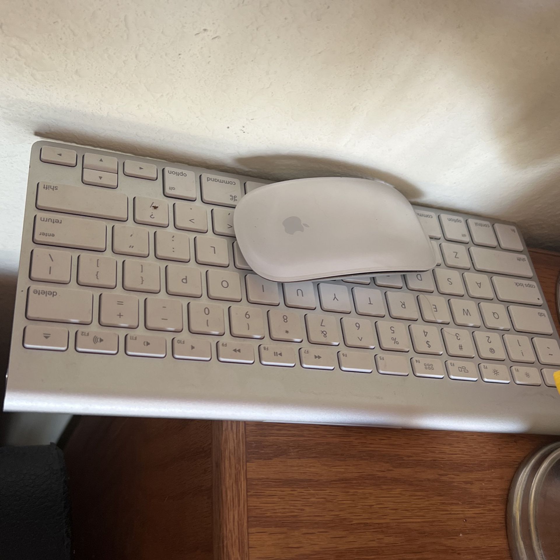 Apple iMac Mouse & Keypad