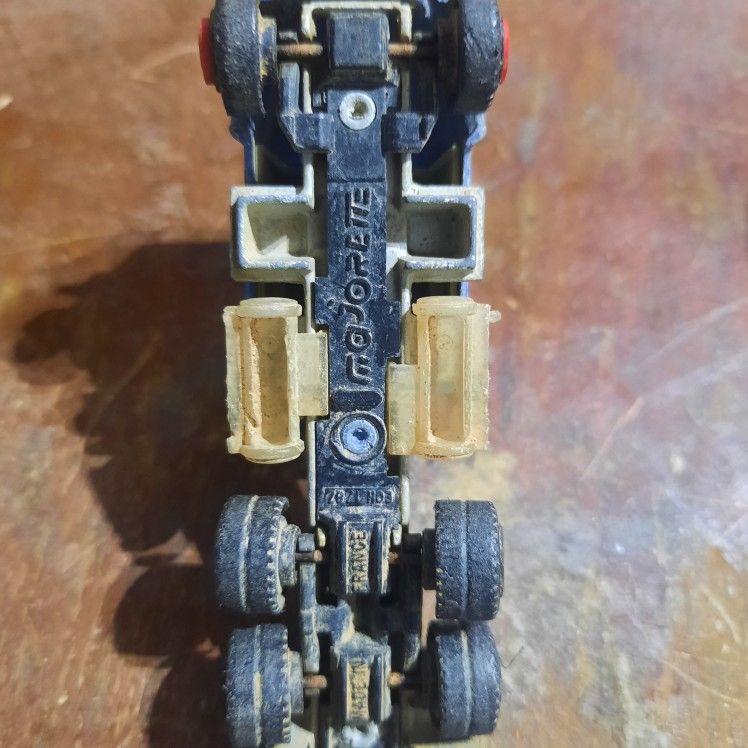Lot Of 7 Vintage Metal Body Toy Trucks And Cars