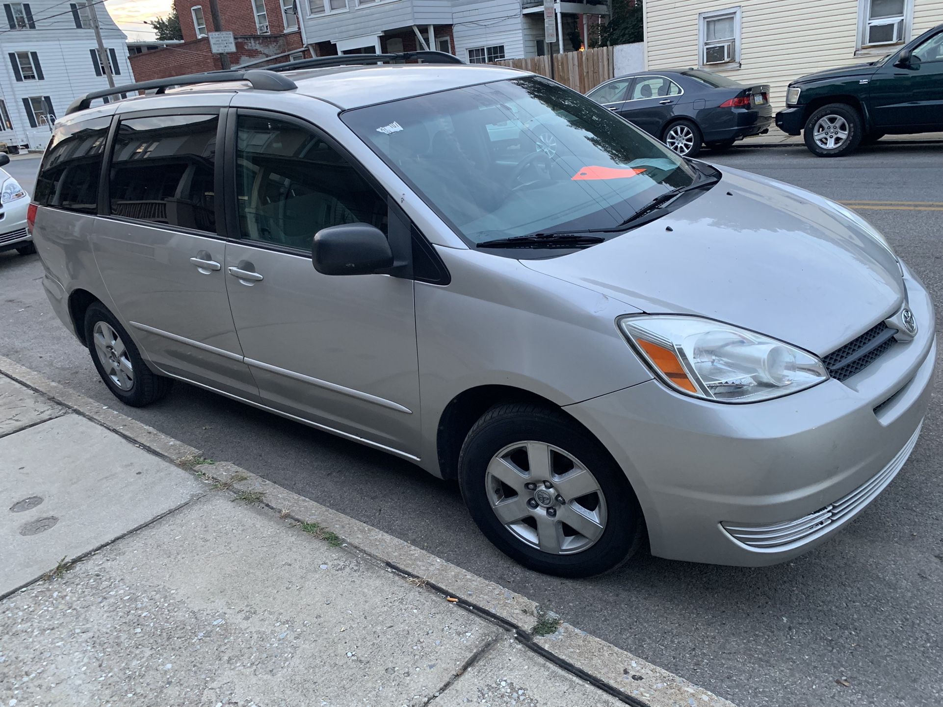 2004 Toyota Sienna
