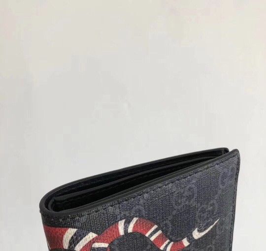 GG supreme wallet
