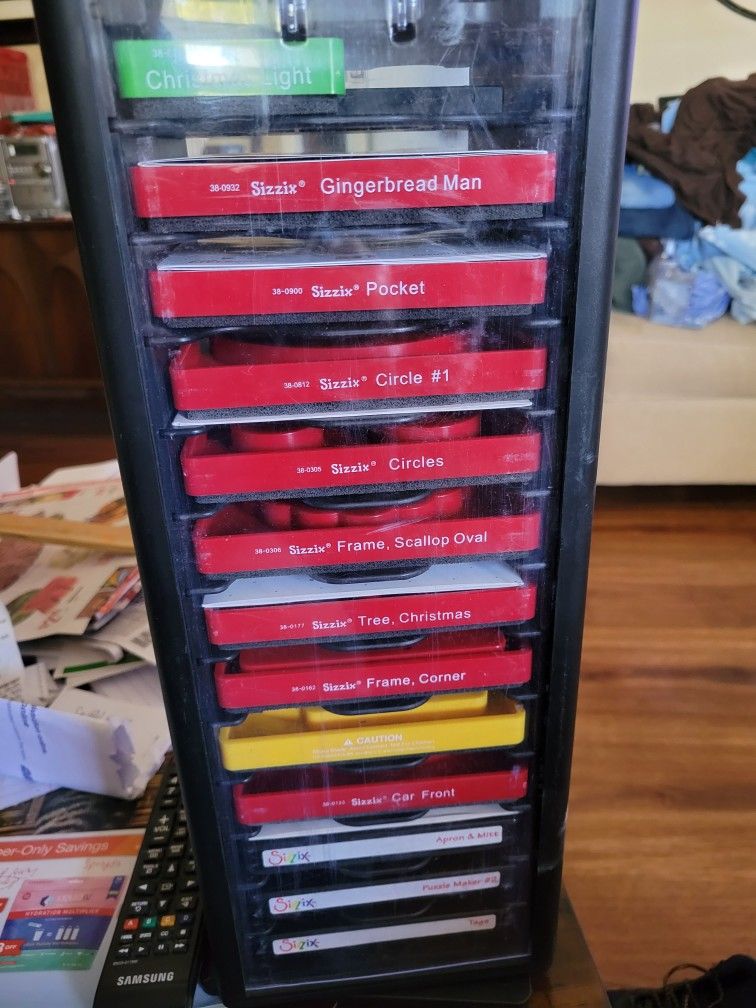Sizzix Die Set LOT OF 13 pcs.