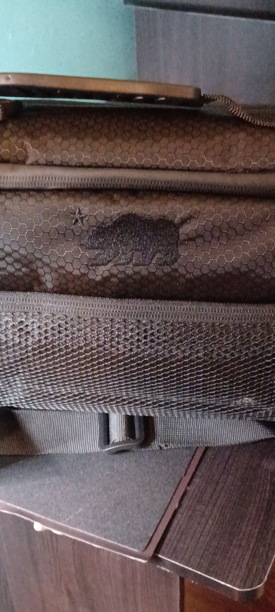 Smell Proof Duffle Bag w/Zipper Locks