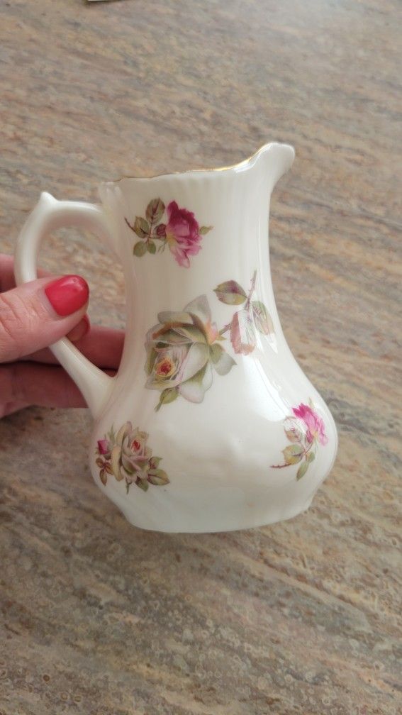 New Michael David China By Staffordshire Fine Bone China Small Pitcher CREAMER