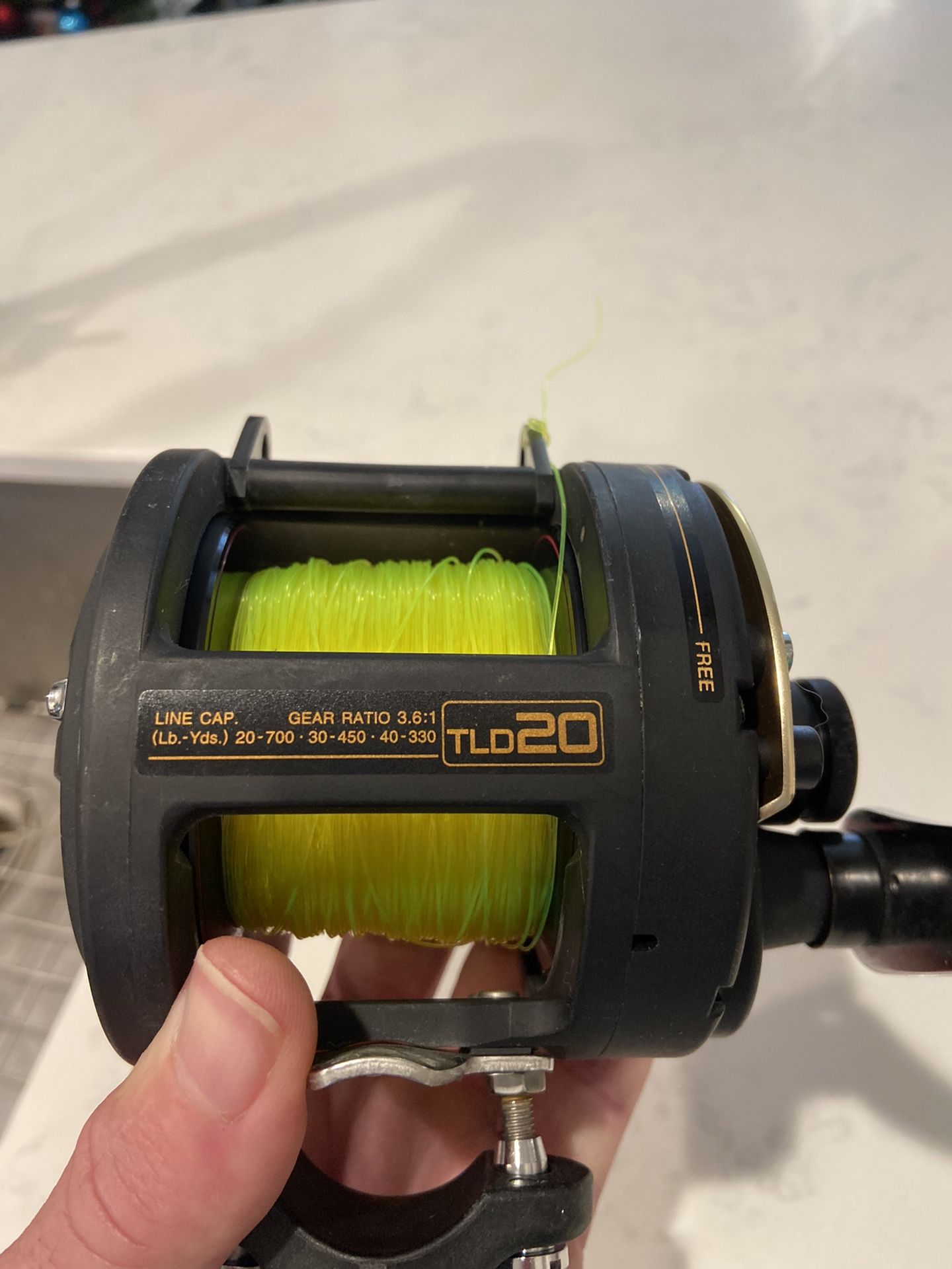 SHIMANO TLD20 REEL ( EXCELLENT CONDITION )