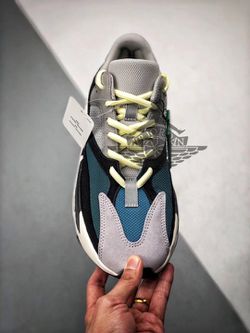 Adidas Yeezy Boost 700 Wave Runner Solid Grey Never Used Thumbnail