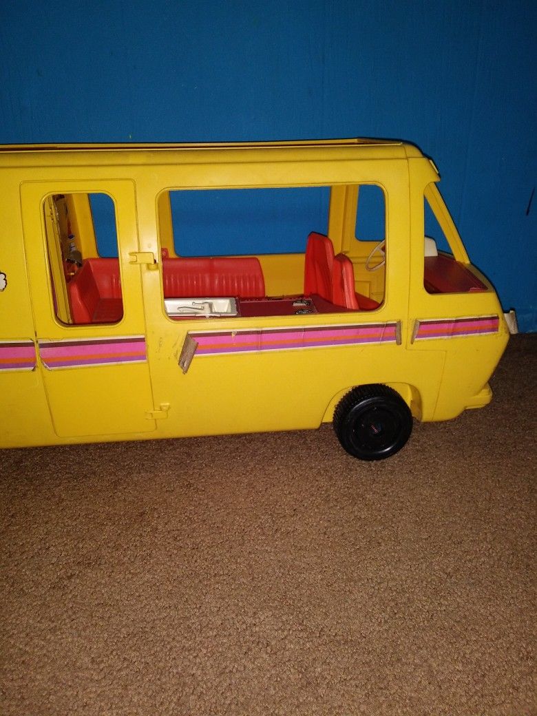 1976 Barbie Star Traveler R.V.
