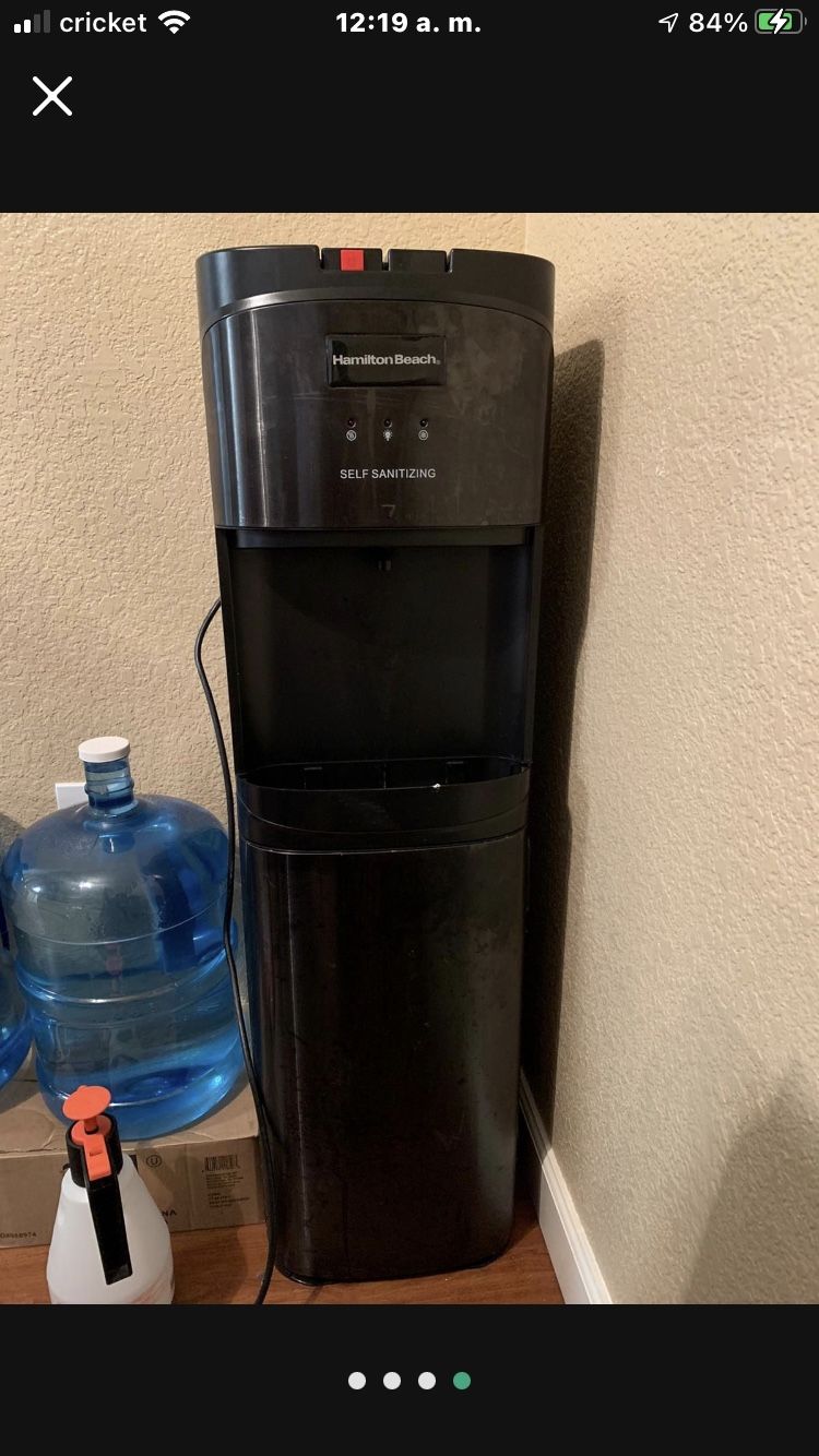 WATER DISPENSER