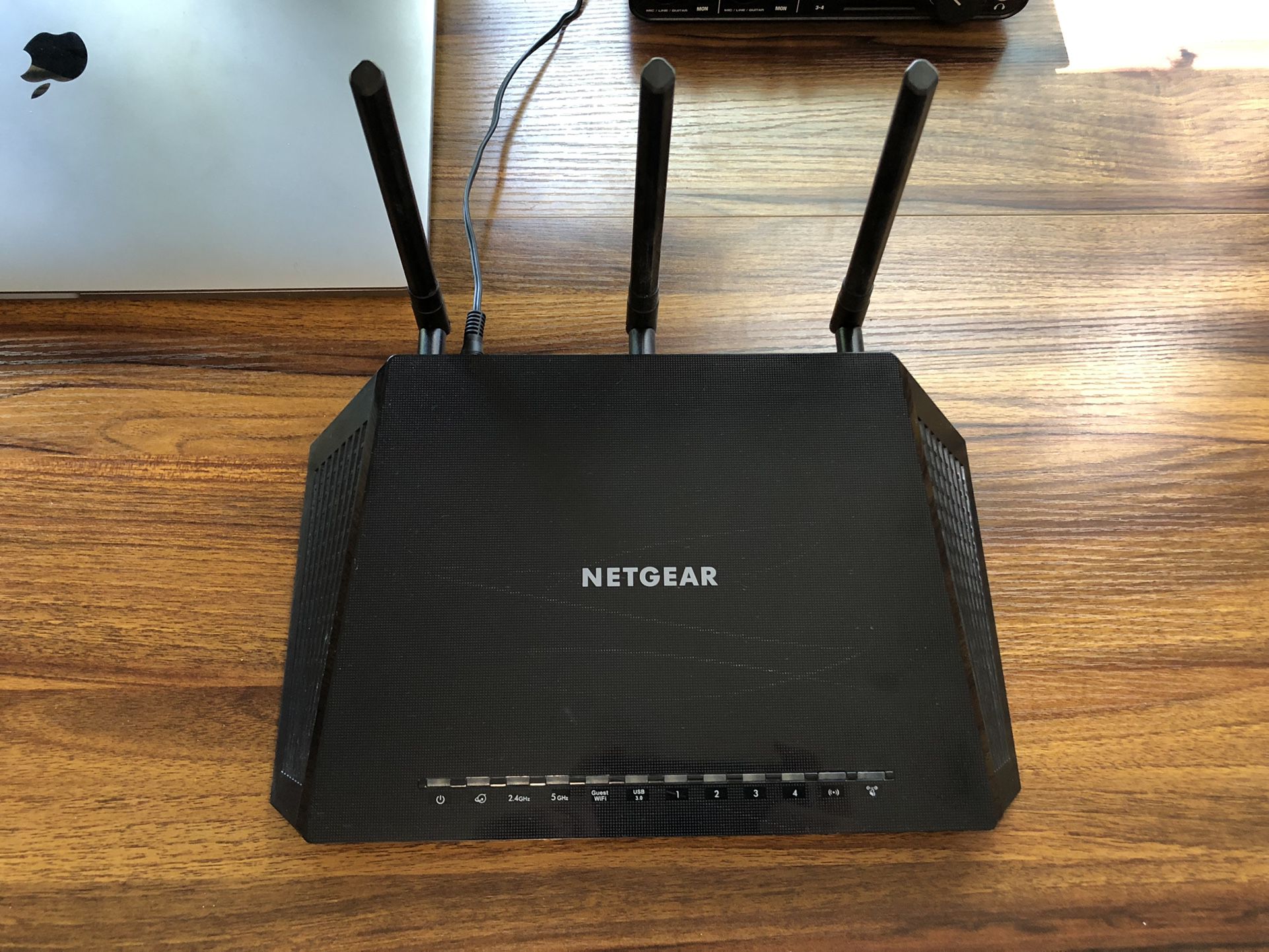 Netgear Nighthawk R6700 WiFi Router