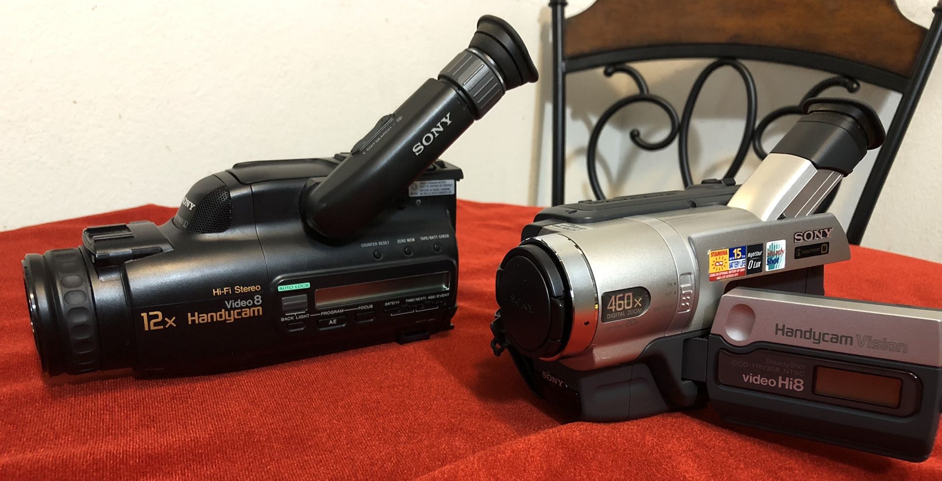 BOTH BROKEN Sony Handycam Camcorder Camera Recorder LOT BUNDLE CCD-TRV308 NTSC Hi8 Cassette CCD-FX620 Video8 Hi-Fi Stereo FOR PARTS OR REPAIR Black