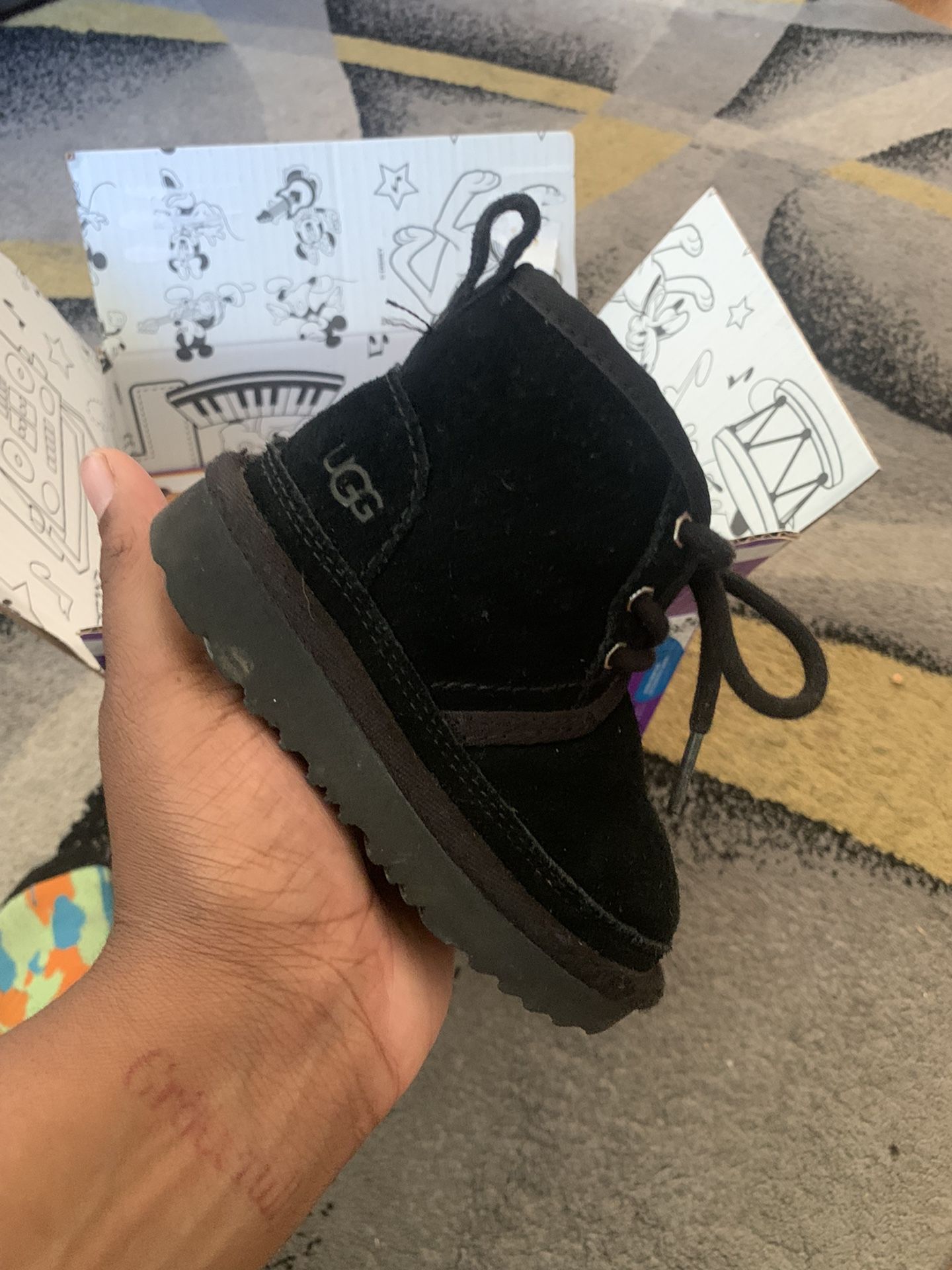 Toddler Girl Uggs Size 6