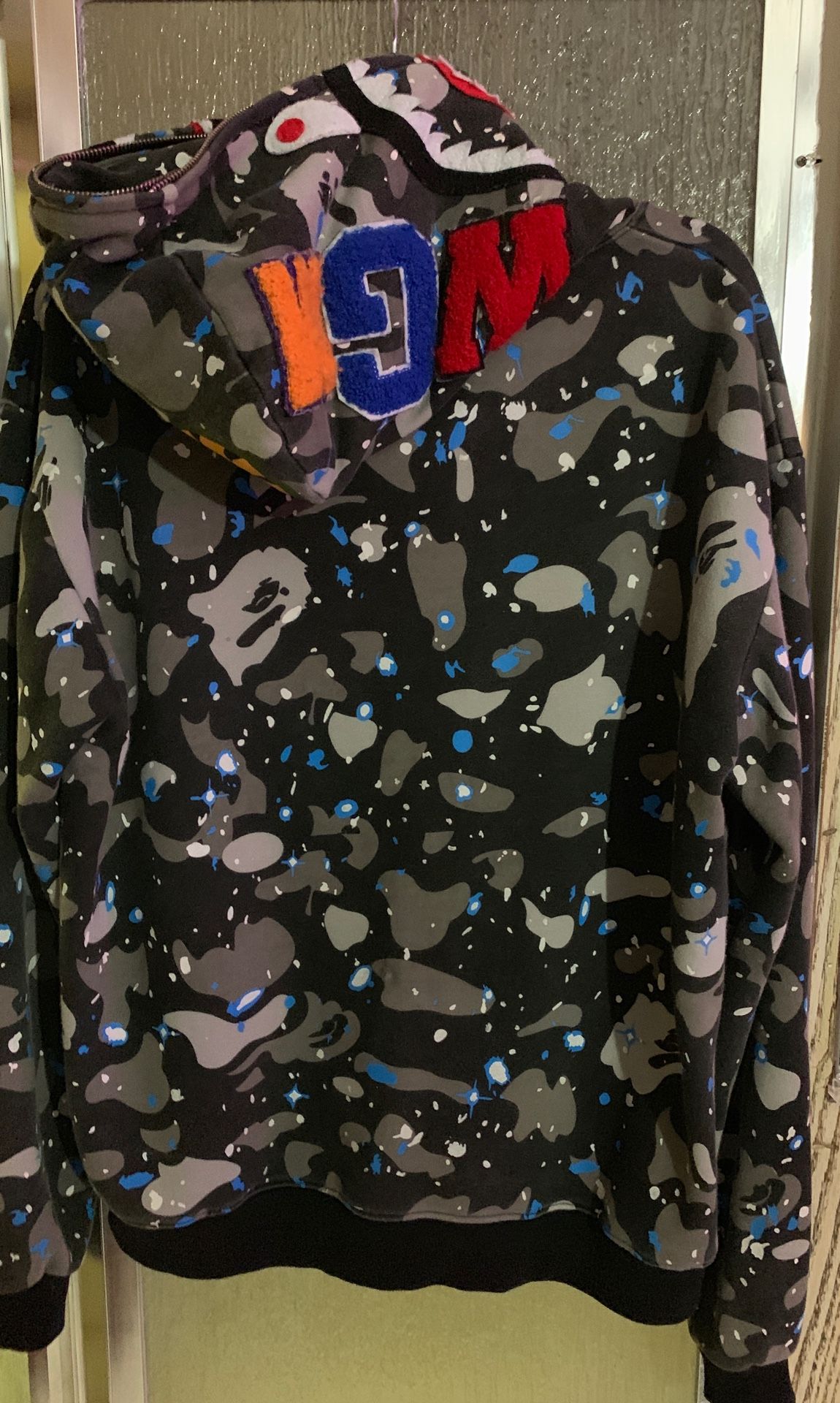 BAPE HOODIE LARGE $175