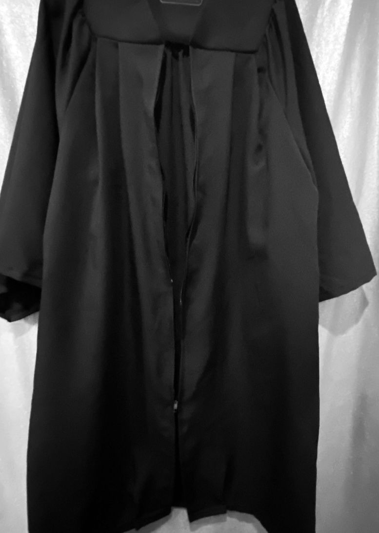 Harry Potter Oak Hall Greenweaver Graduation Gown