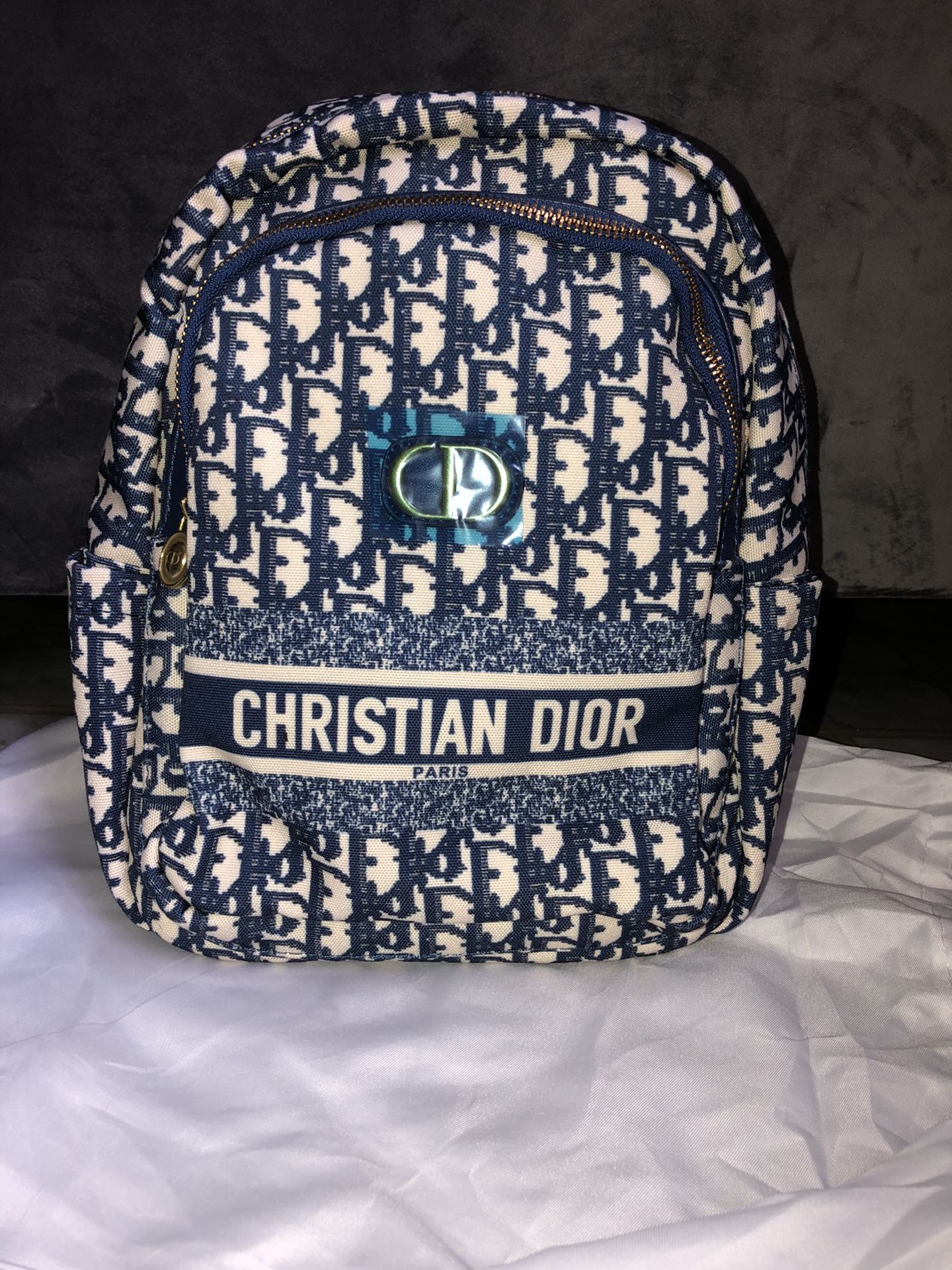 Women’s Medium Size Backpack