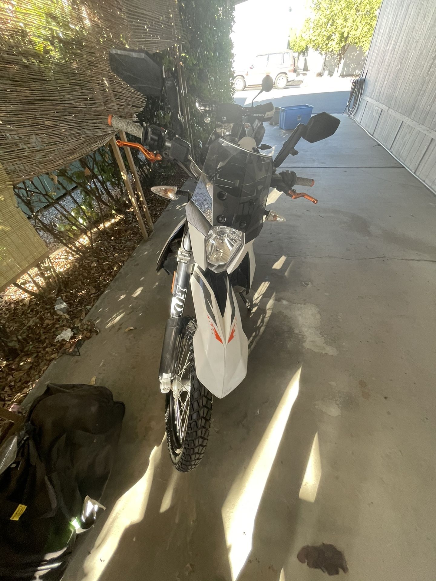 2015 KTM 690 r dual sport