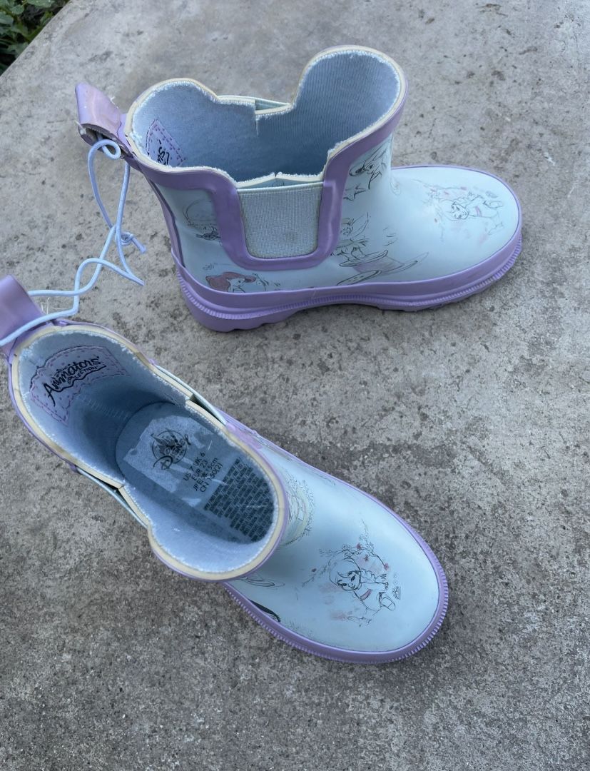 Disney Animation colection rain boots size 7