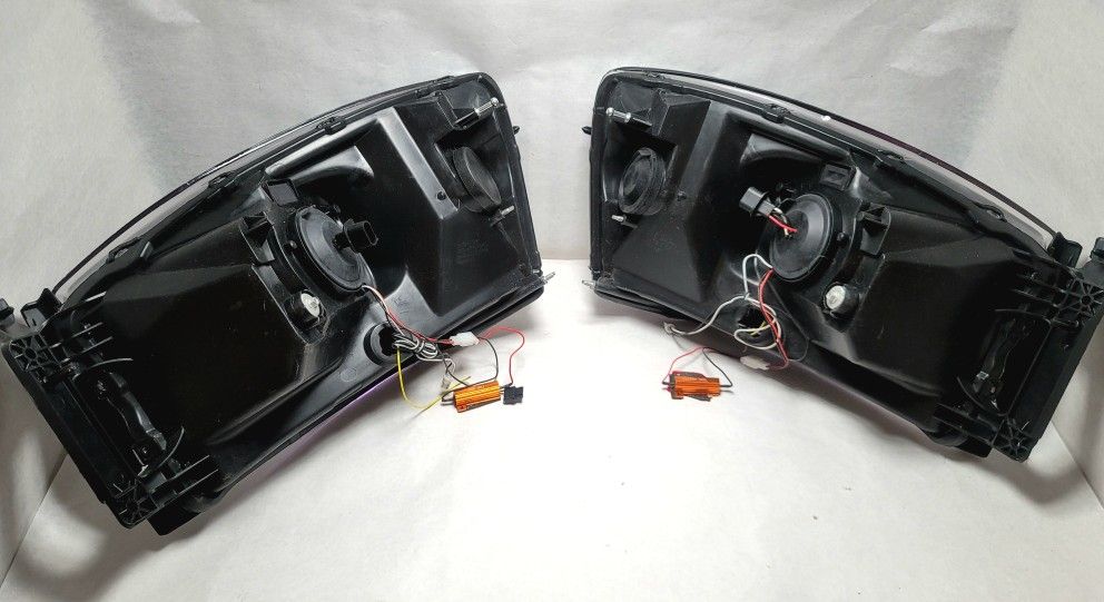 Headlights For 06-09 Dodge Ram LED DRL+Chasing Signal Lamp Projector