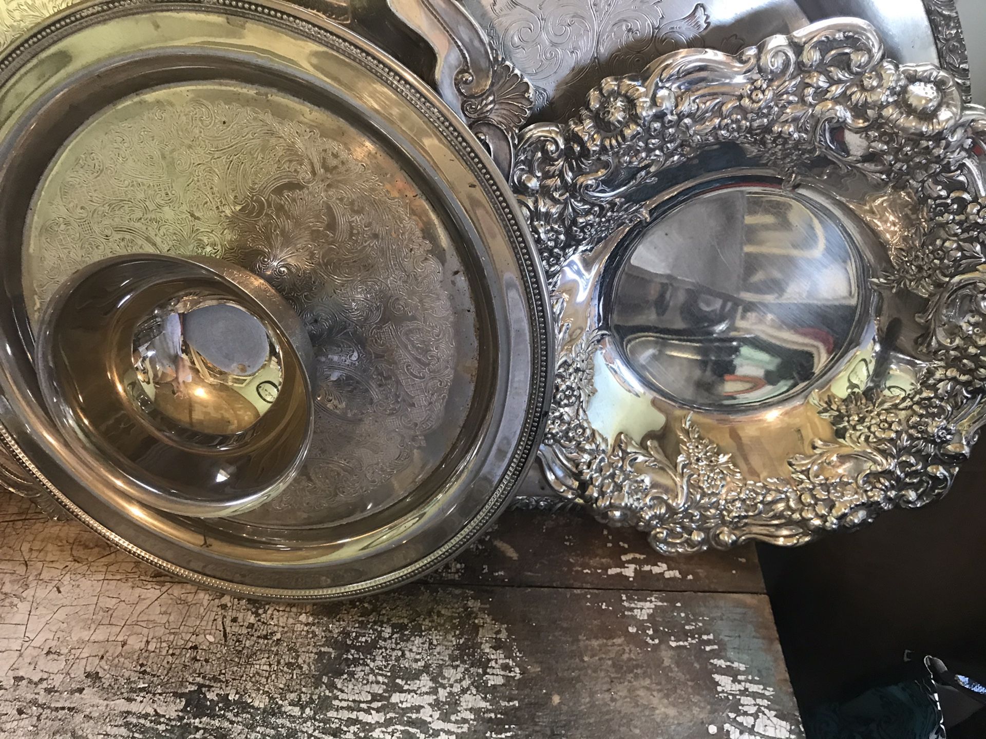 Silver plated serving dishes. Yes, it’s still available!!! Located in Burleson. Cross posted, no holds, so FCFS.