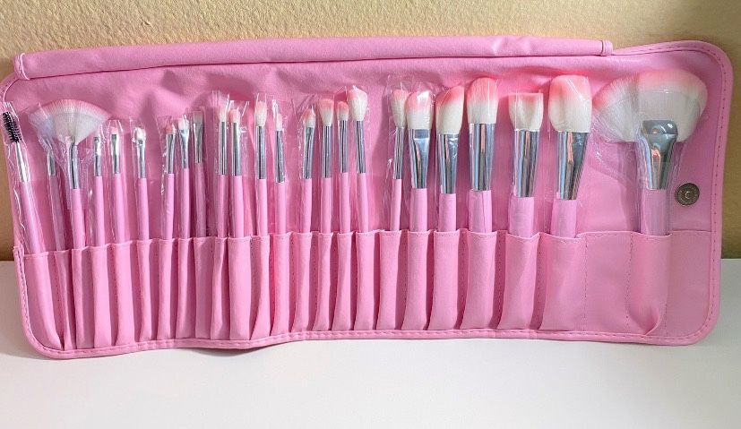 New 24Pc Brush Set