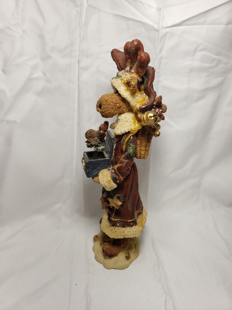 Boyds Bears Montague Von Hindenmoose FOLKSTONE COLLECTION 1997 ...Surprise! #2839 . Good condition and smoke free home. Measures 7 1/8" T X 2 1/8" W