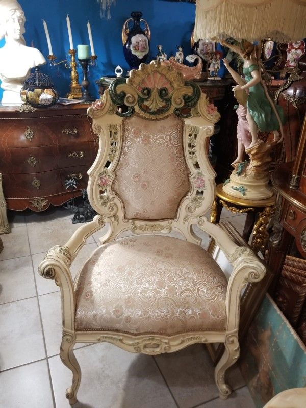 Beautiful Italian Living Room Set