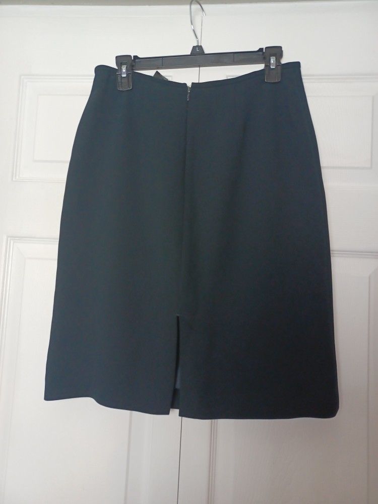 Women's Black Pencil Skirt Size 6Pre-owned