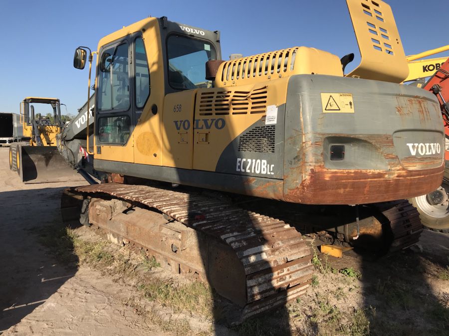 Volvo EC210BLC excavator for part or it can be fix complete machine