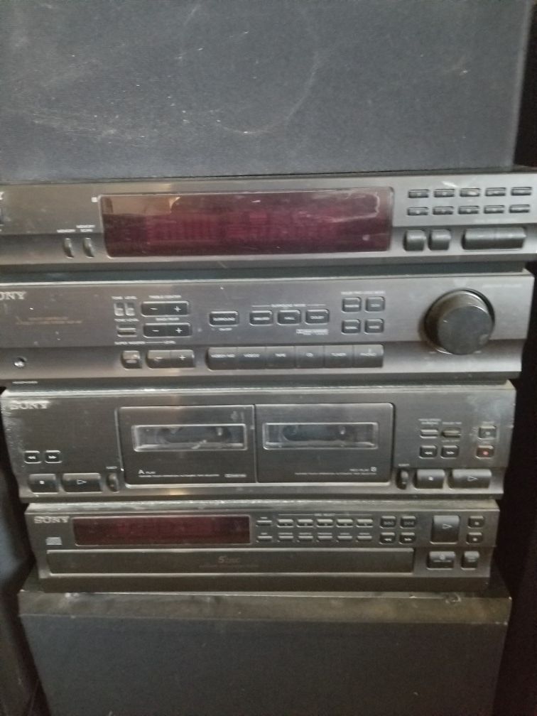 VINTAGE SONY STEREO SYSTEM WITH 4 SPEAKERS USED WORKS for Sale in