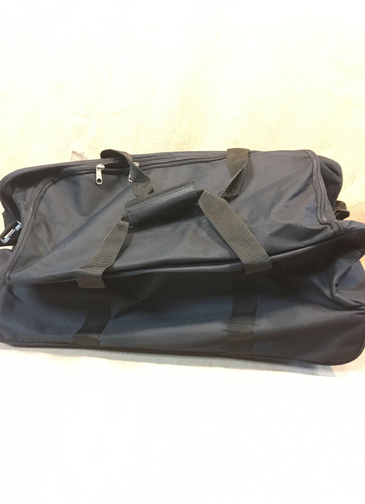 Retractable rolling duffel bag carry bag shoulder travel bag rolling bag with retractable handle zippered bag tote travel luggage light weight