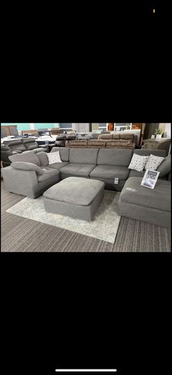 RH Cloud Sectional, IN STOCK Thumbnail