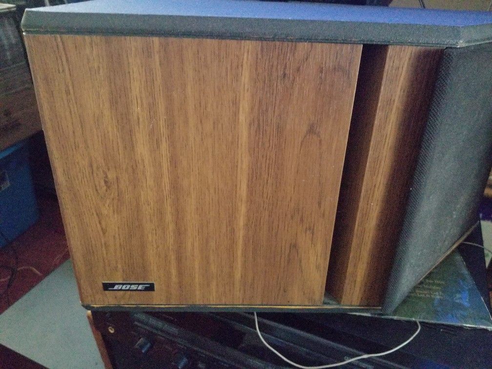 Vintage Bose 4.2 Surround Sound Speakers. $150 Pickup in Oakdale