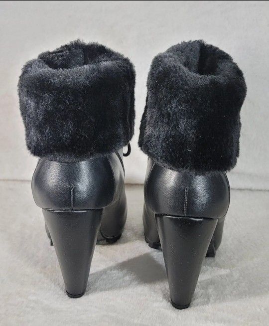 Women Ankle Boots size 6.5