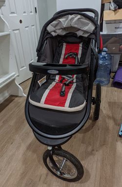 Graco Stroller And Car Seat Travel System $100 OBO Thumbnail