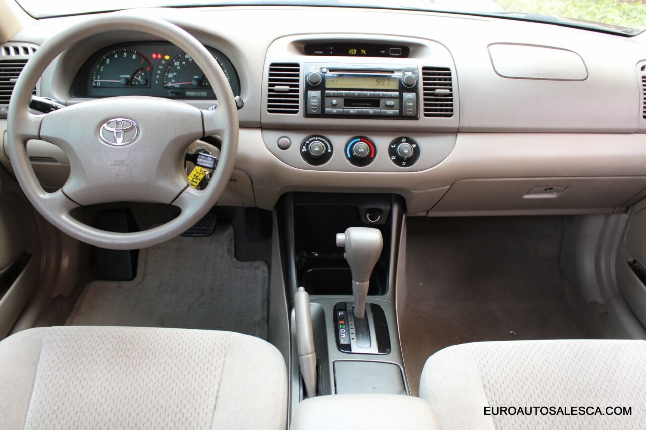 2004 Toyota Camry