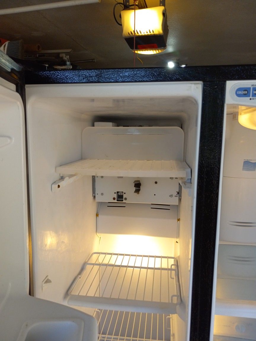 Refrigerator Works Perfect