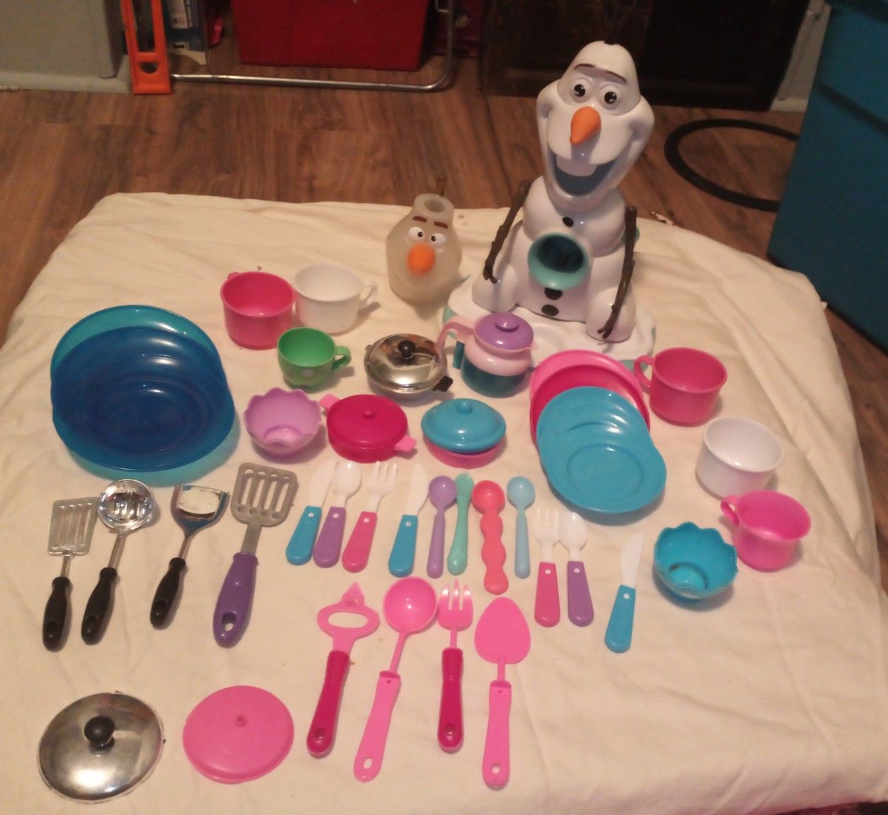 Tea party with olaf