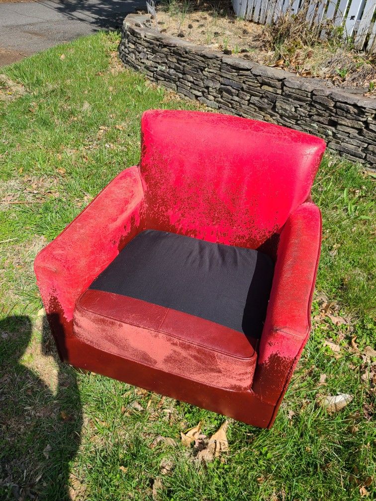 Free Chair- Super Comfy , Needs a Cover
