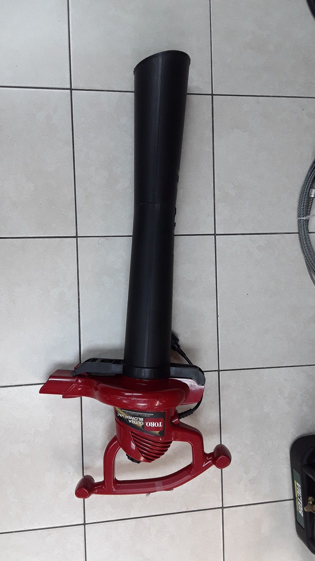 Toro 51599 Ultra Blower Vac Handheld Electric Leaf Blower/Vacuum for