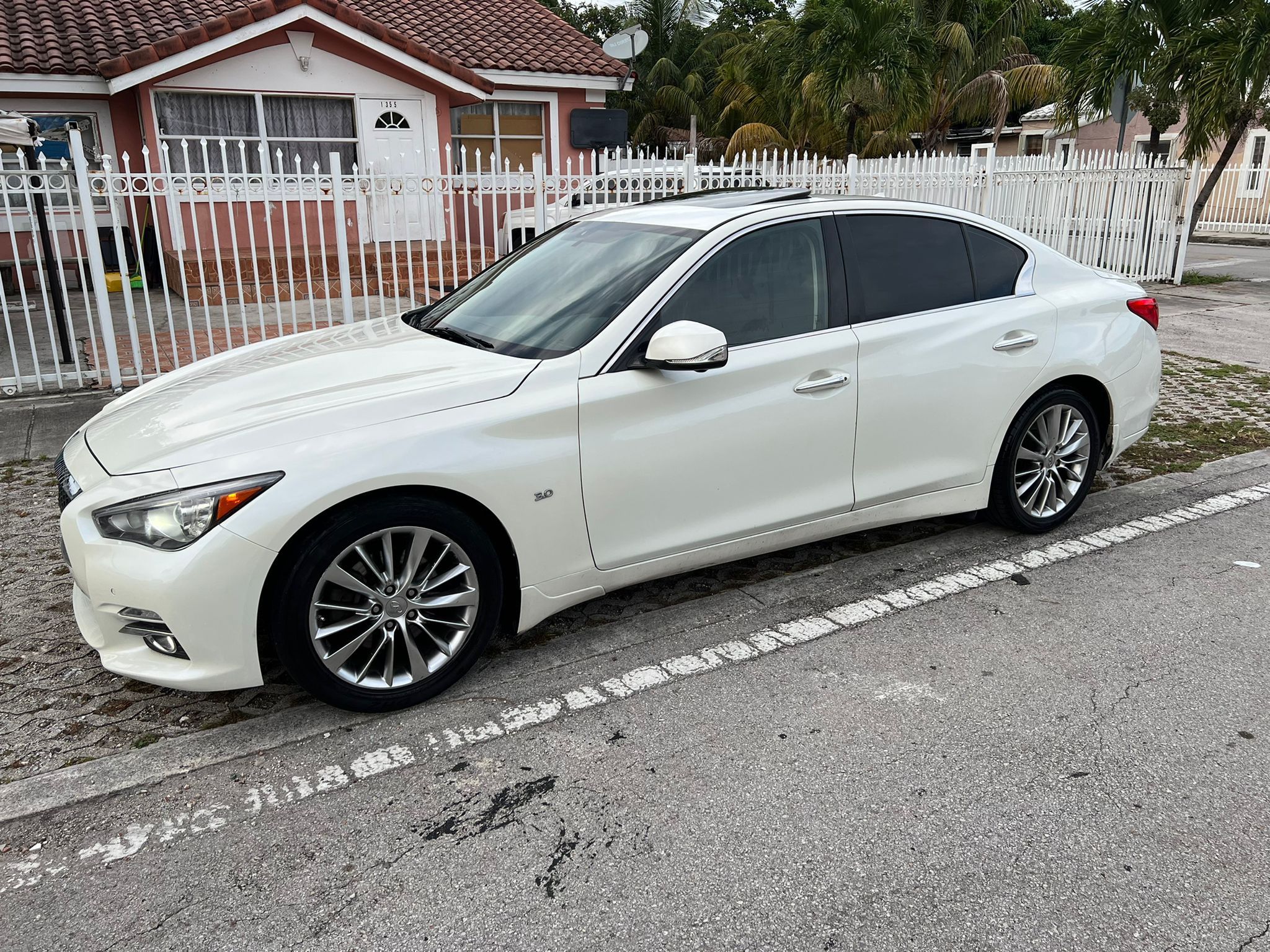 2017 Infiniti Q50