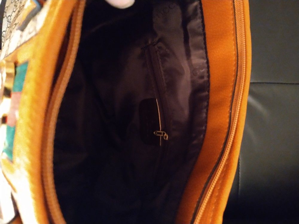 Gucci Leather Handbag & Wallet