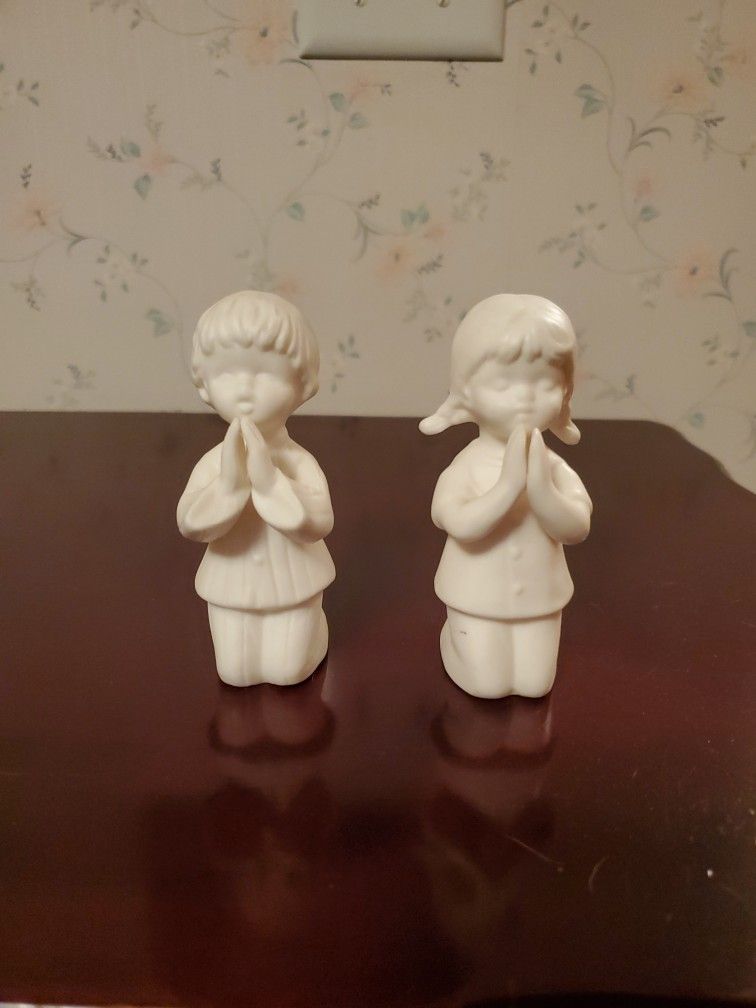 Boy & Girl Praying Figurines - 3.5 inches tall