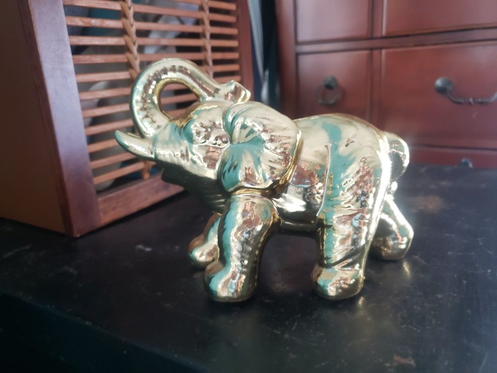 Gold Elephant