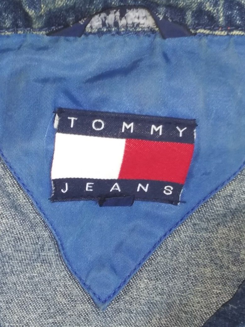 TOMMY JEANS DENIM JACKET